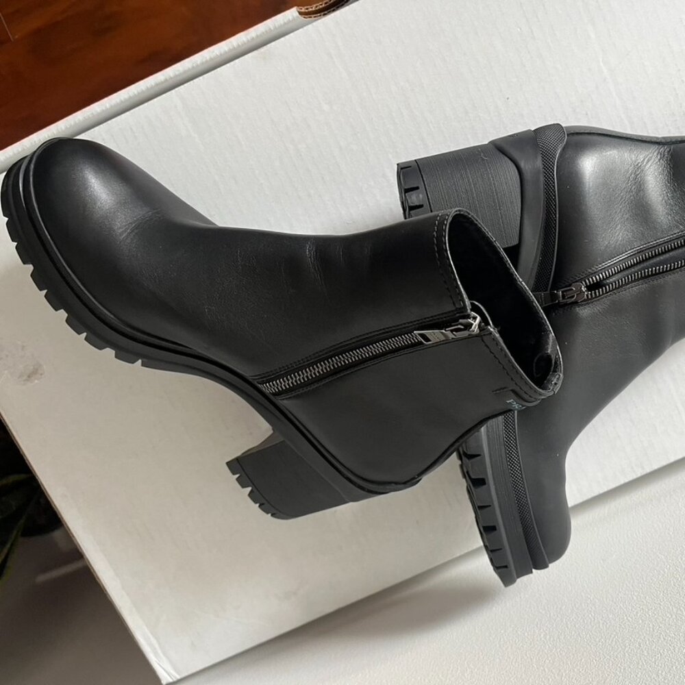 Prada Leather Lug Sole Chelsea Boots Size 9.5